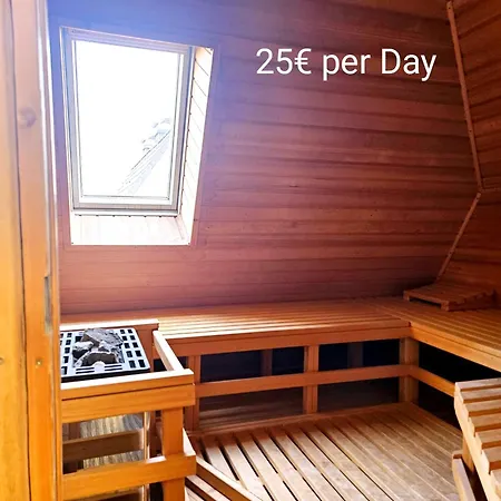 Dachnest Mit Terasse & Sauna Apartament *